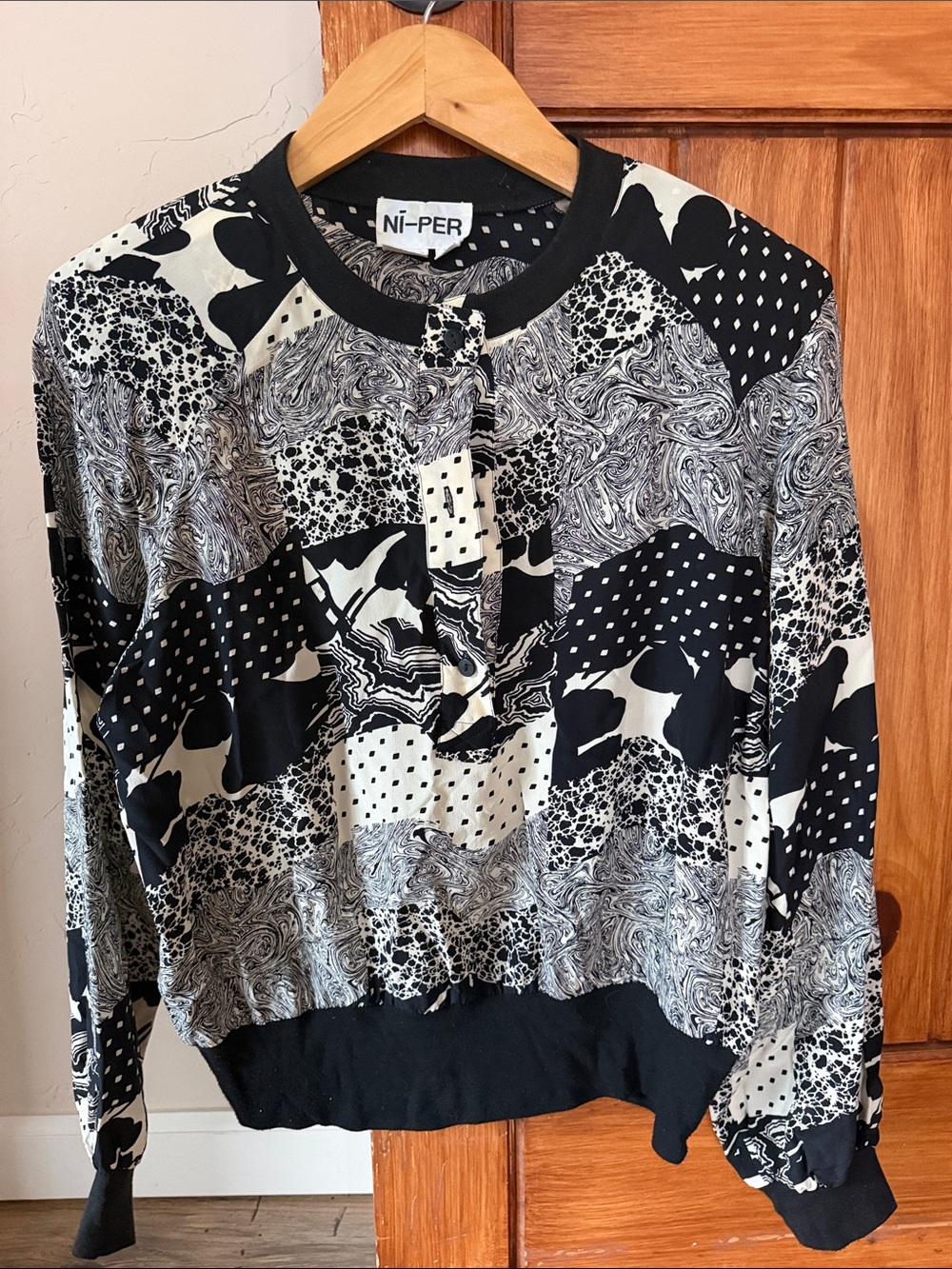 Vintage NI-PER 100% Pure Silk Graphic Print Bomber Blouse